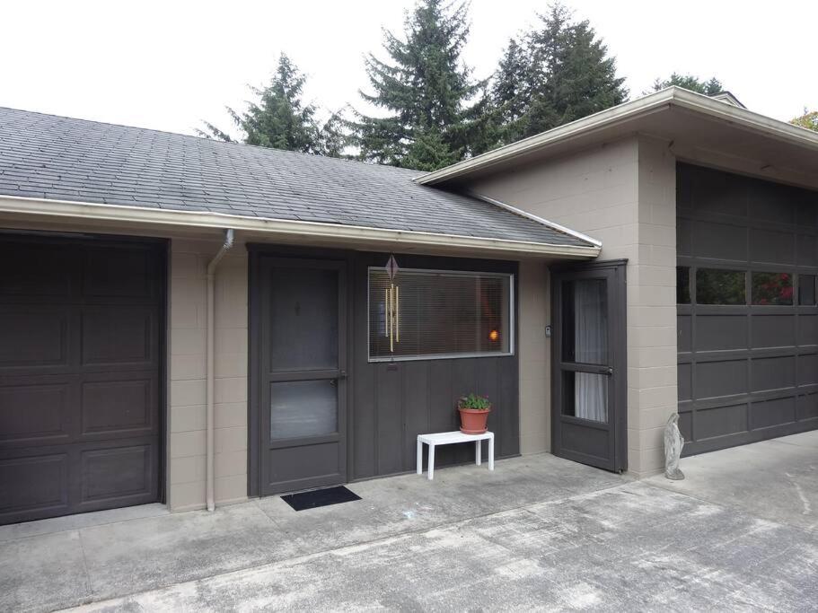 Dunes Coastal Studio North Bend Bagian luar foto